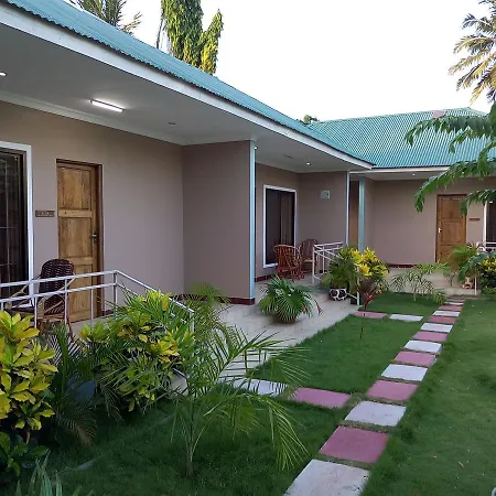 Mara Courtyard Lodge